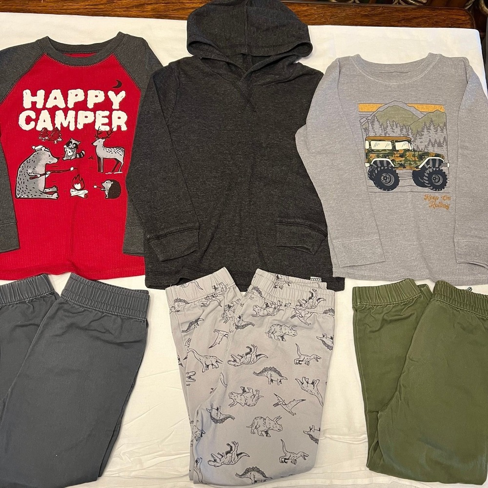Boys size 5 clothes (2555)